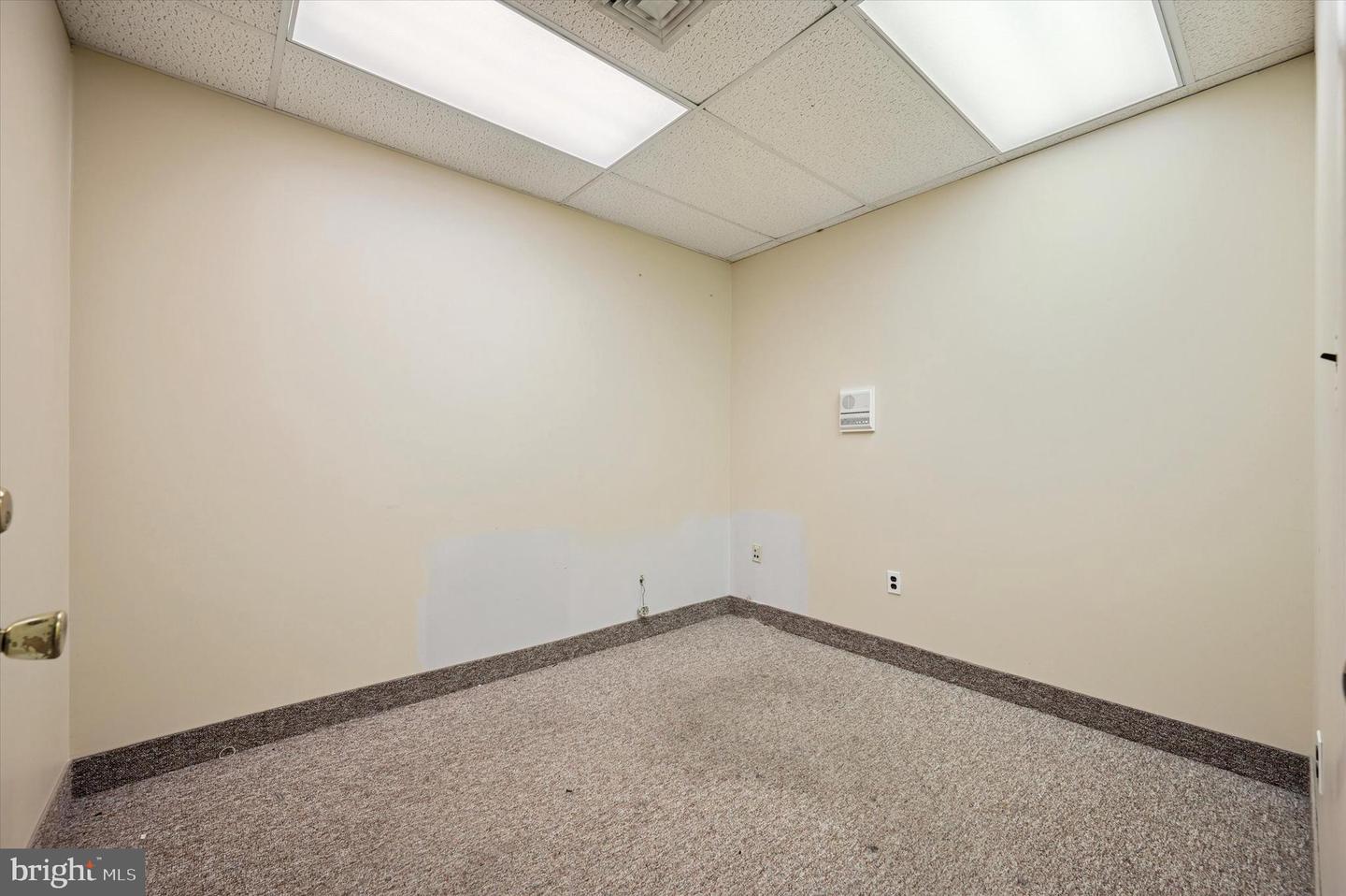 2024 Cottman Ave Property Photo 11