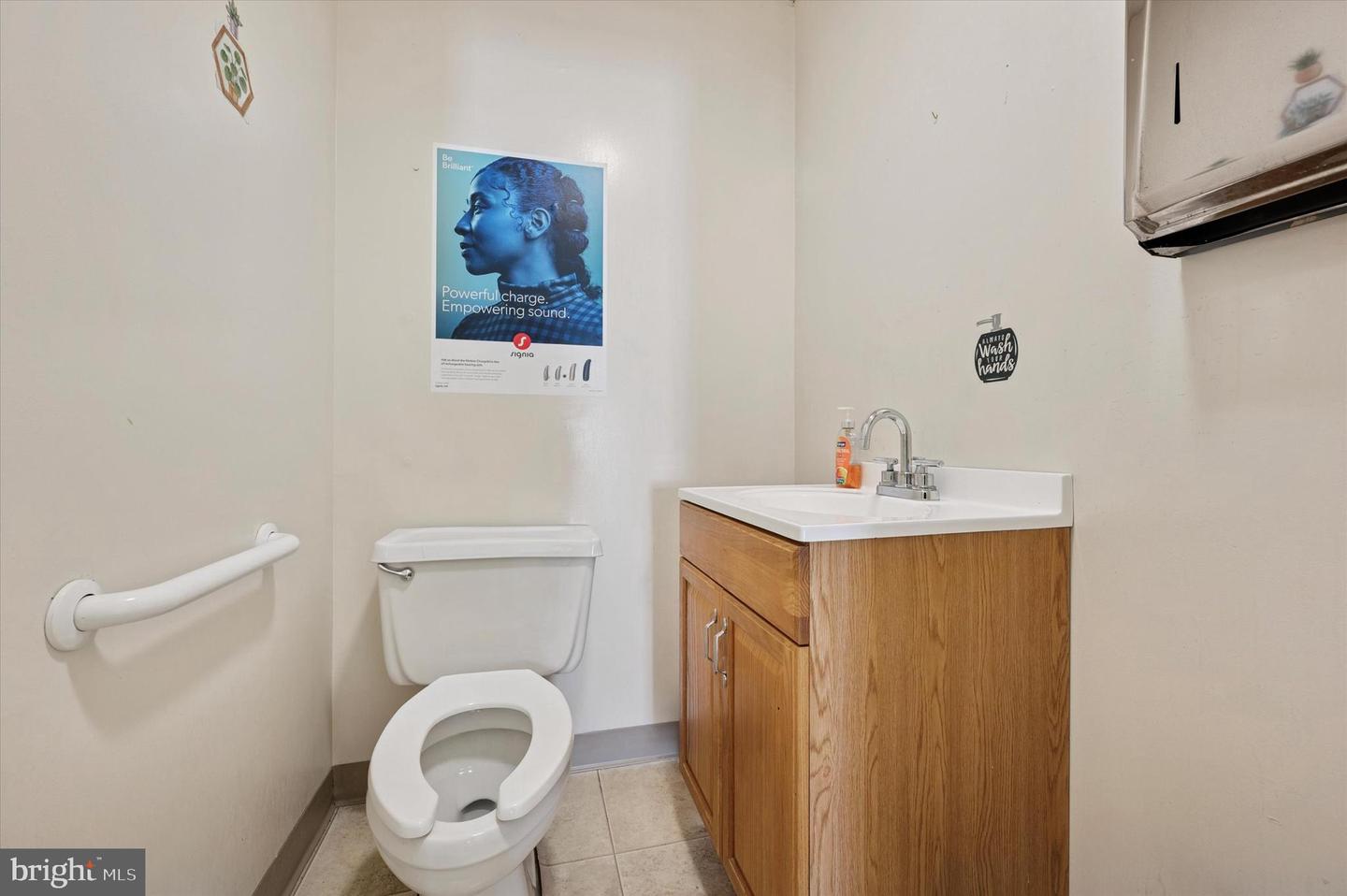 2024 Cottman Ave Property Photo 13