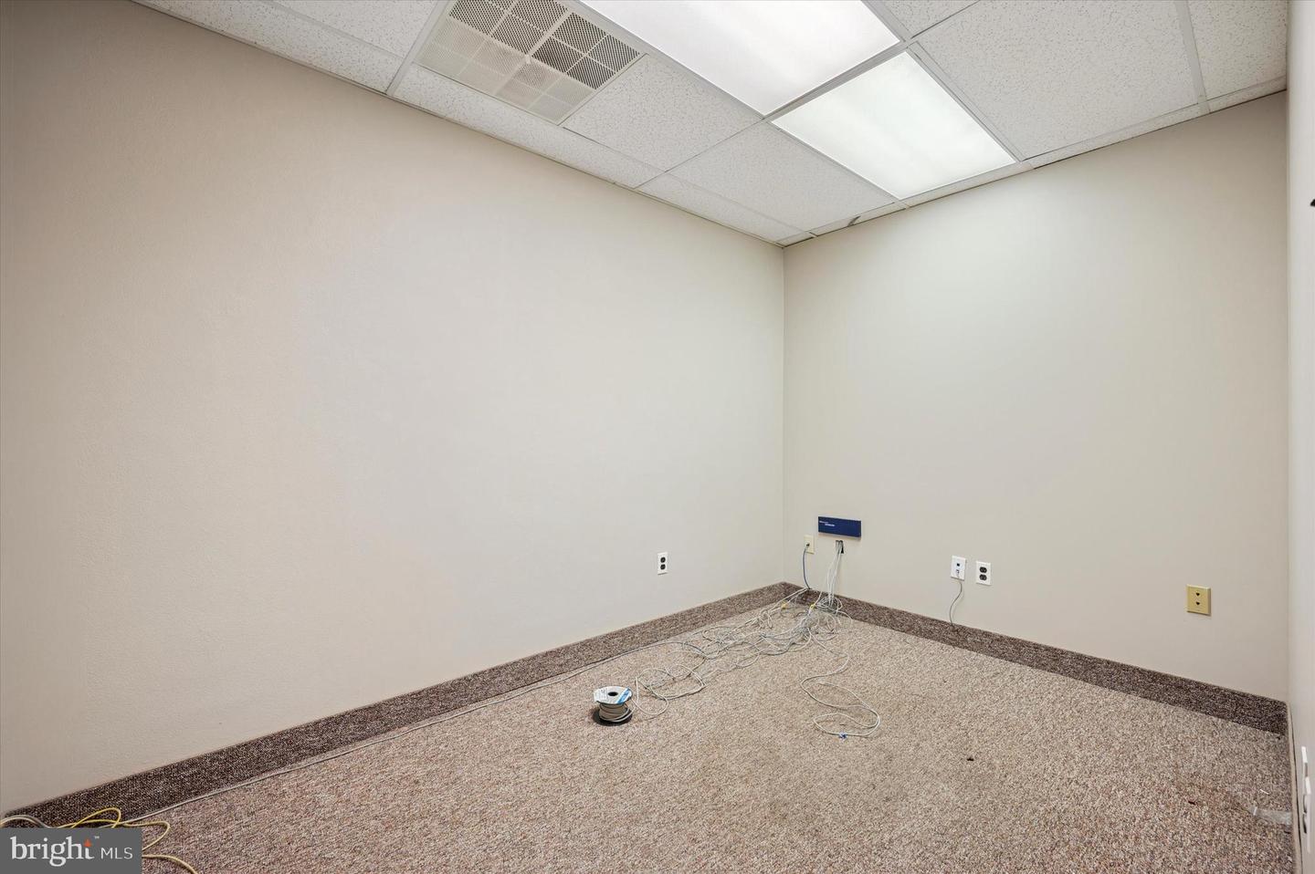 2024 Cottman Ave Property Photo 17
