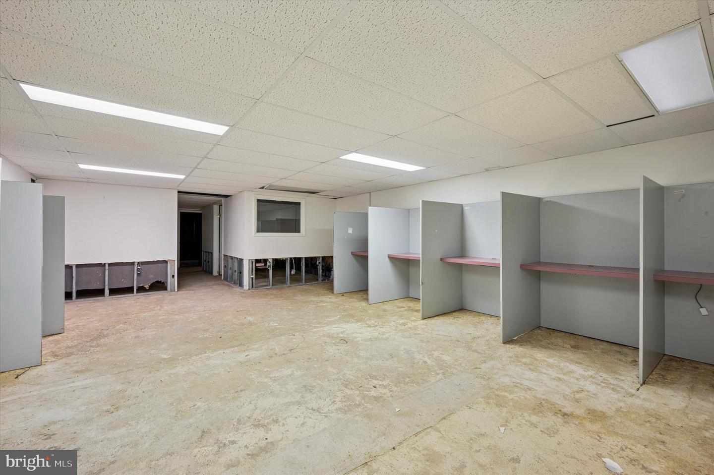 2024 Cottman Ave Property Photo 23