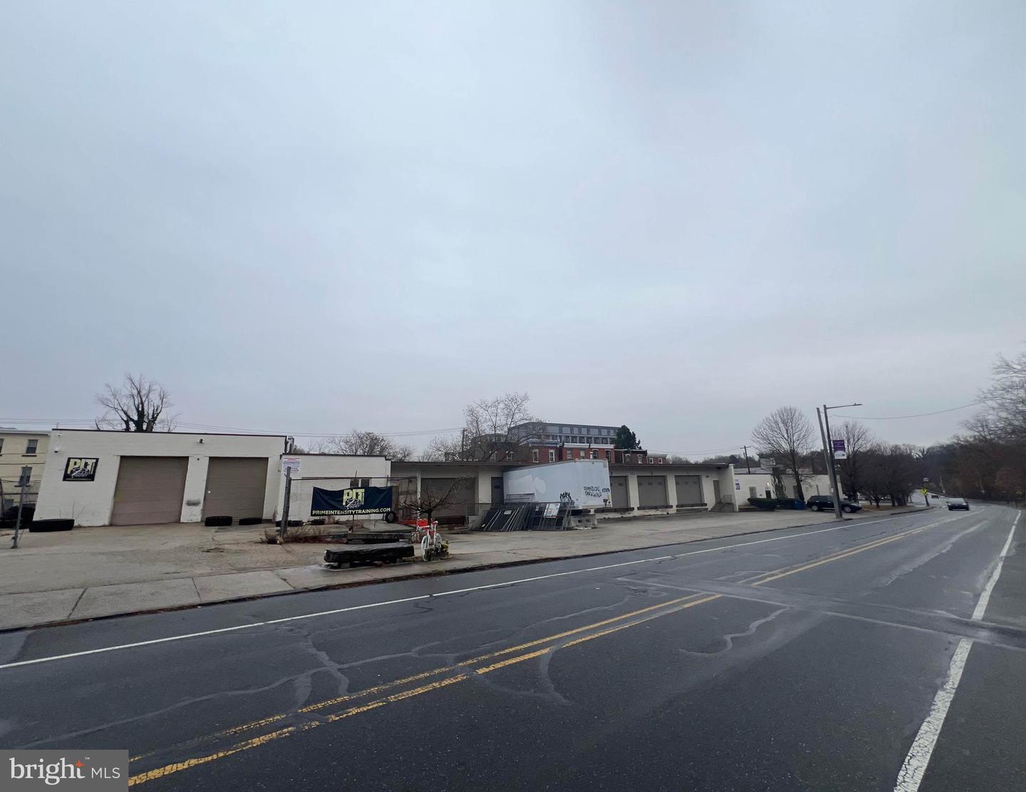 3801-21 Ridge Ave Property Photo 2