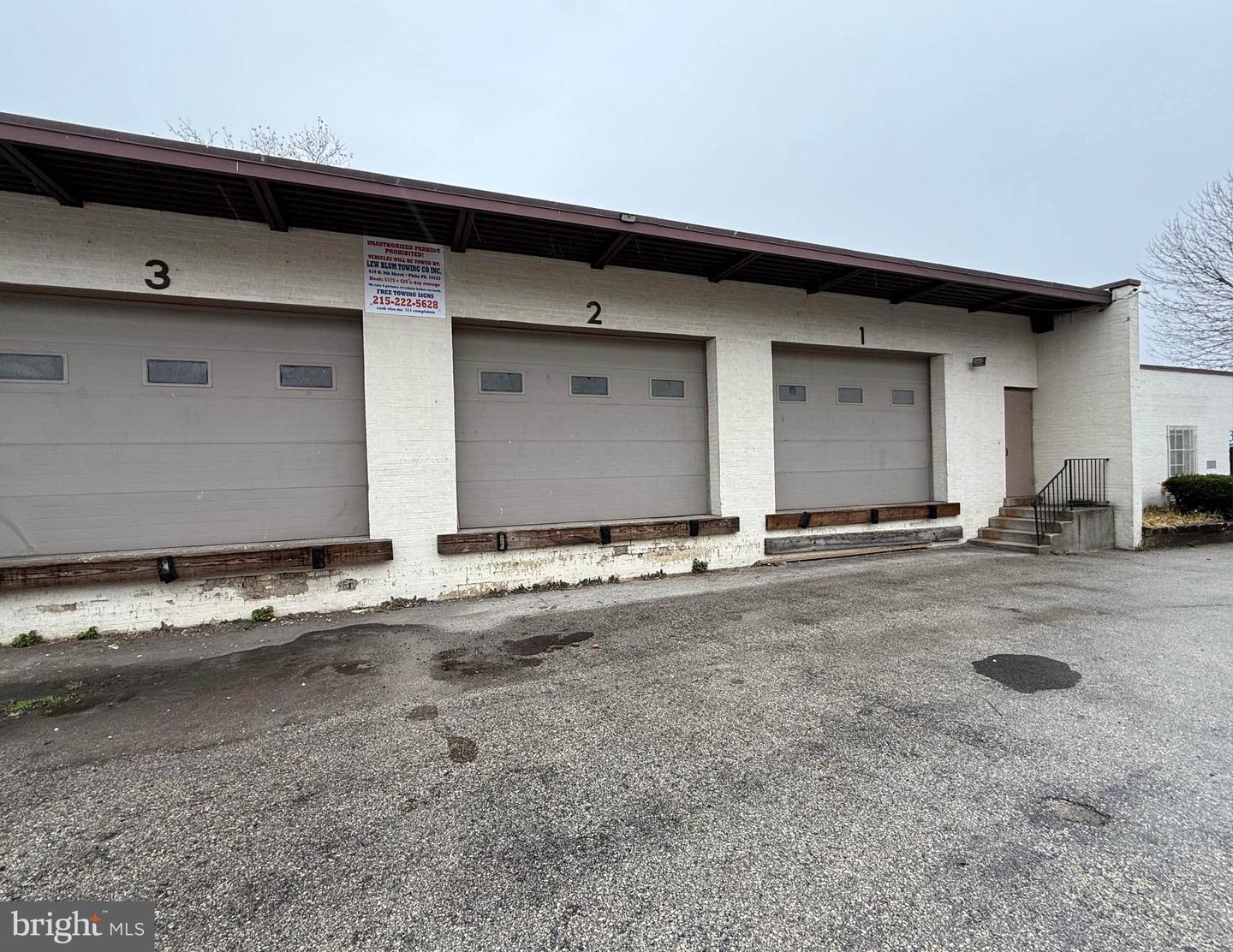 3801-21 Ridge Ave Property Photo 4