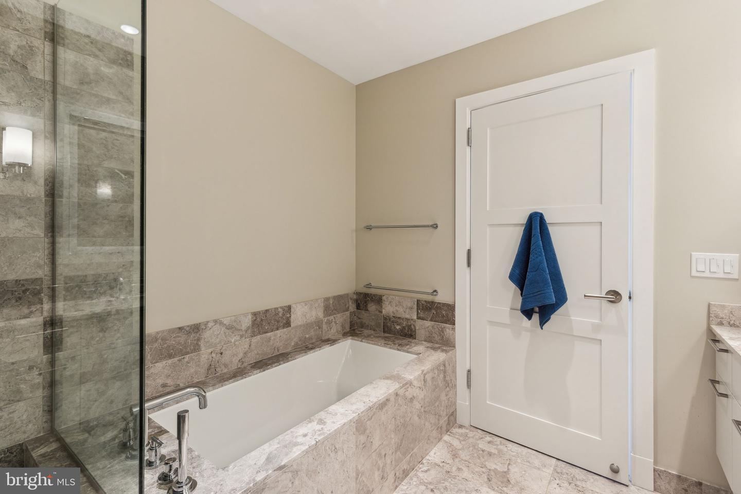 50 S 16th Street #5306 Property Photo 16
