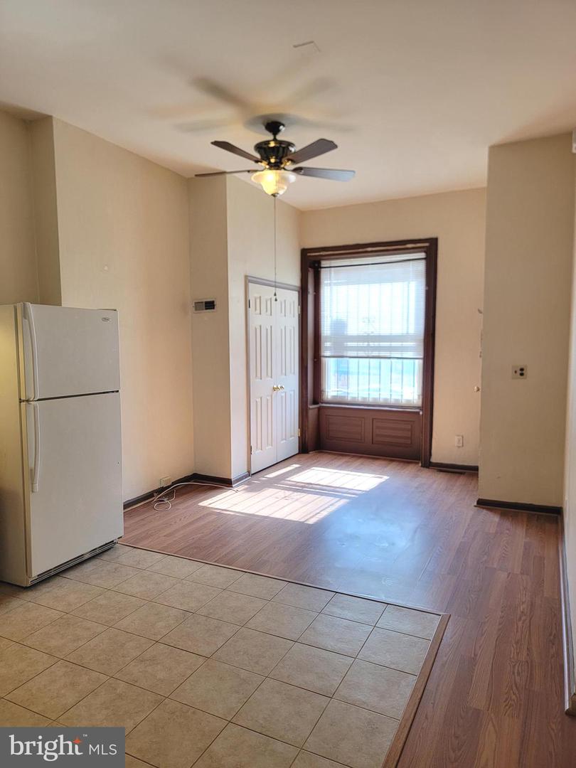 2917 W Girard Ave Property Photo 5