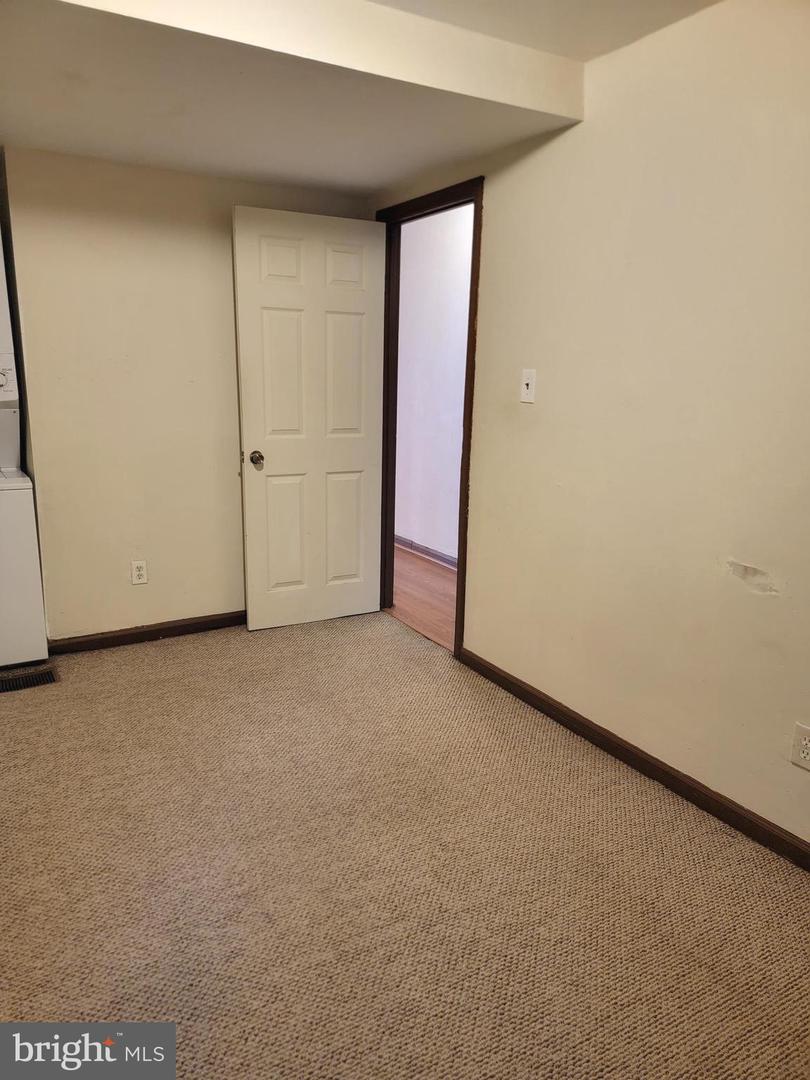 2917 W Girard Ave Property Photo 10