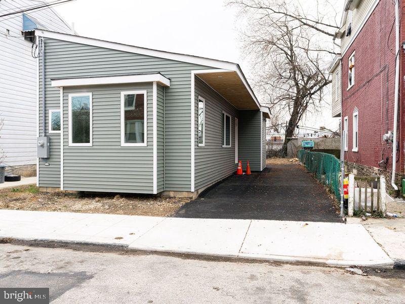 164 E Meehan Ave Property Photo 5