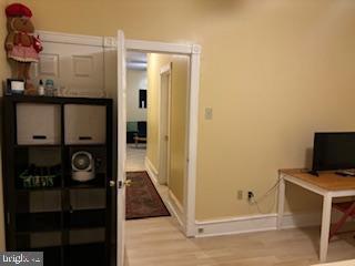 4615 Oakland St Property Photo 7