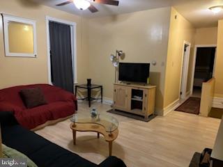 4615 Oakland St Property Photo 10