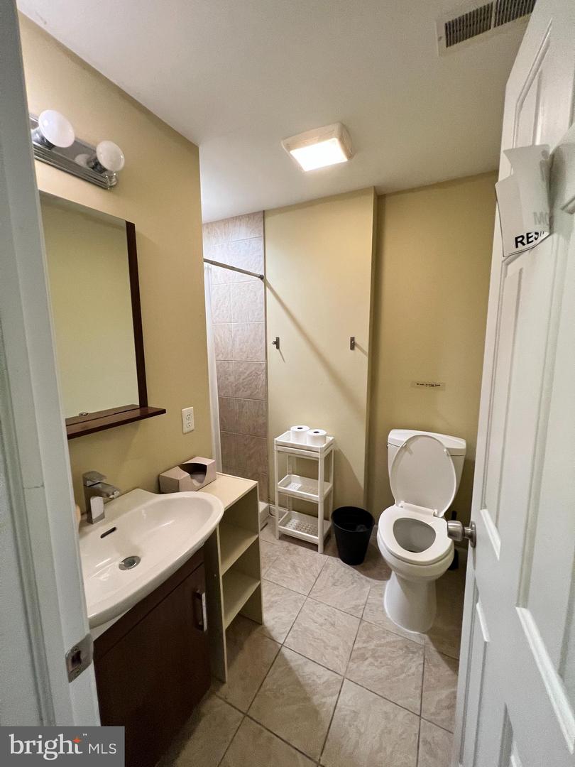 1857 N Willington St #unit 3 Property Photo 7