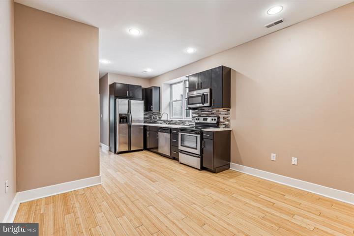 3146 N Broad St Property Photo 1