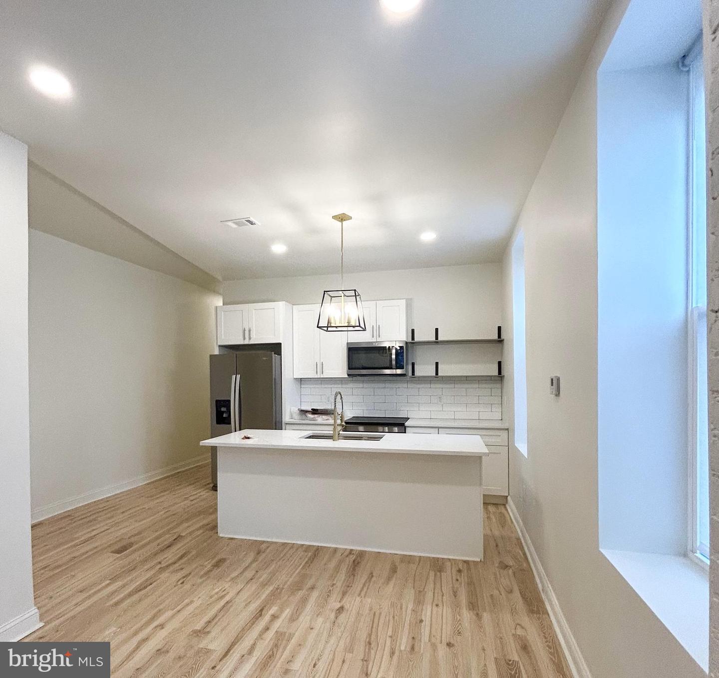 3510 Hamilton St #1w Property Photo 4