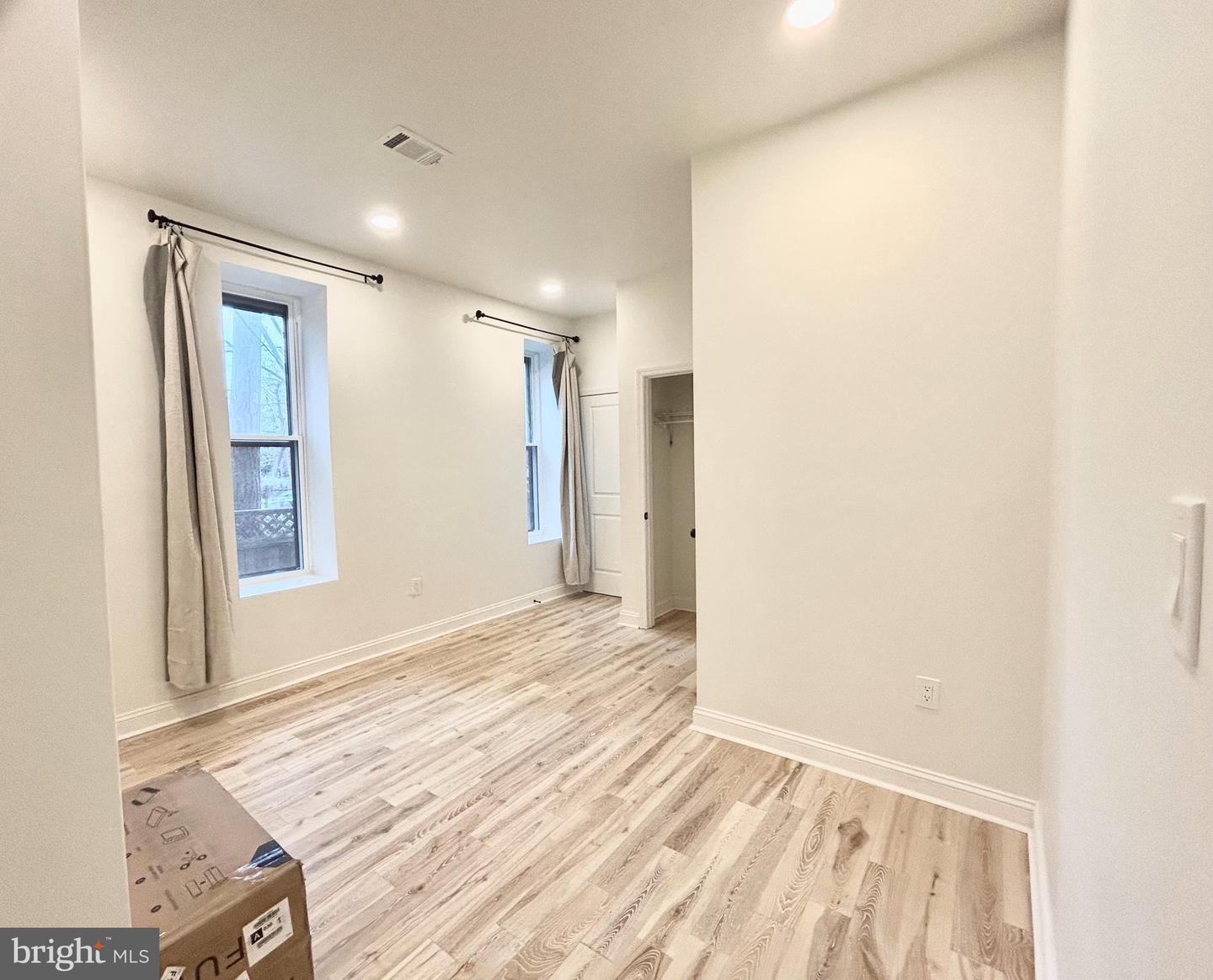 3510 Hamilton St #1w Property Photo 10