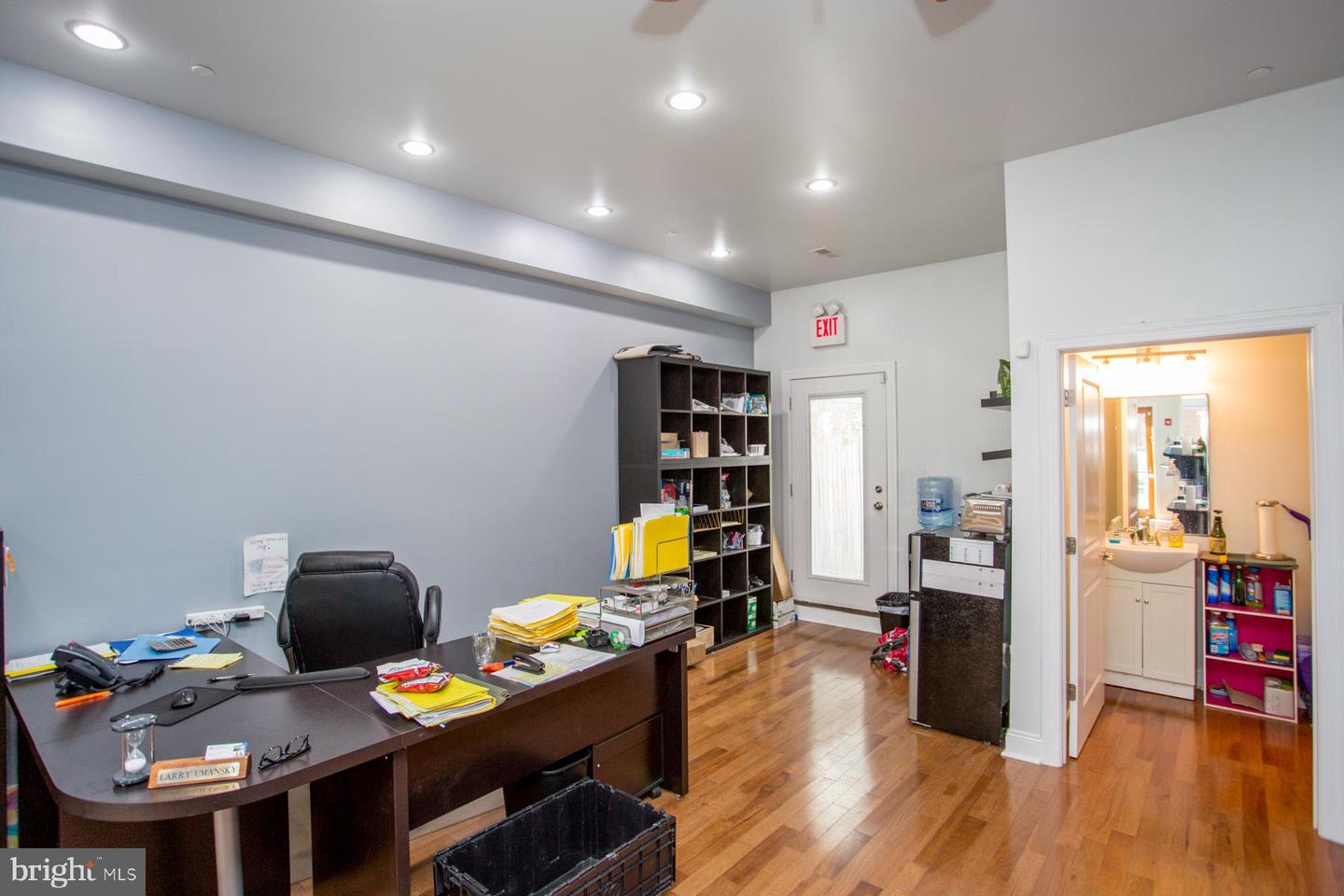 1860 Frankford Ave Property Photo 7
