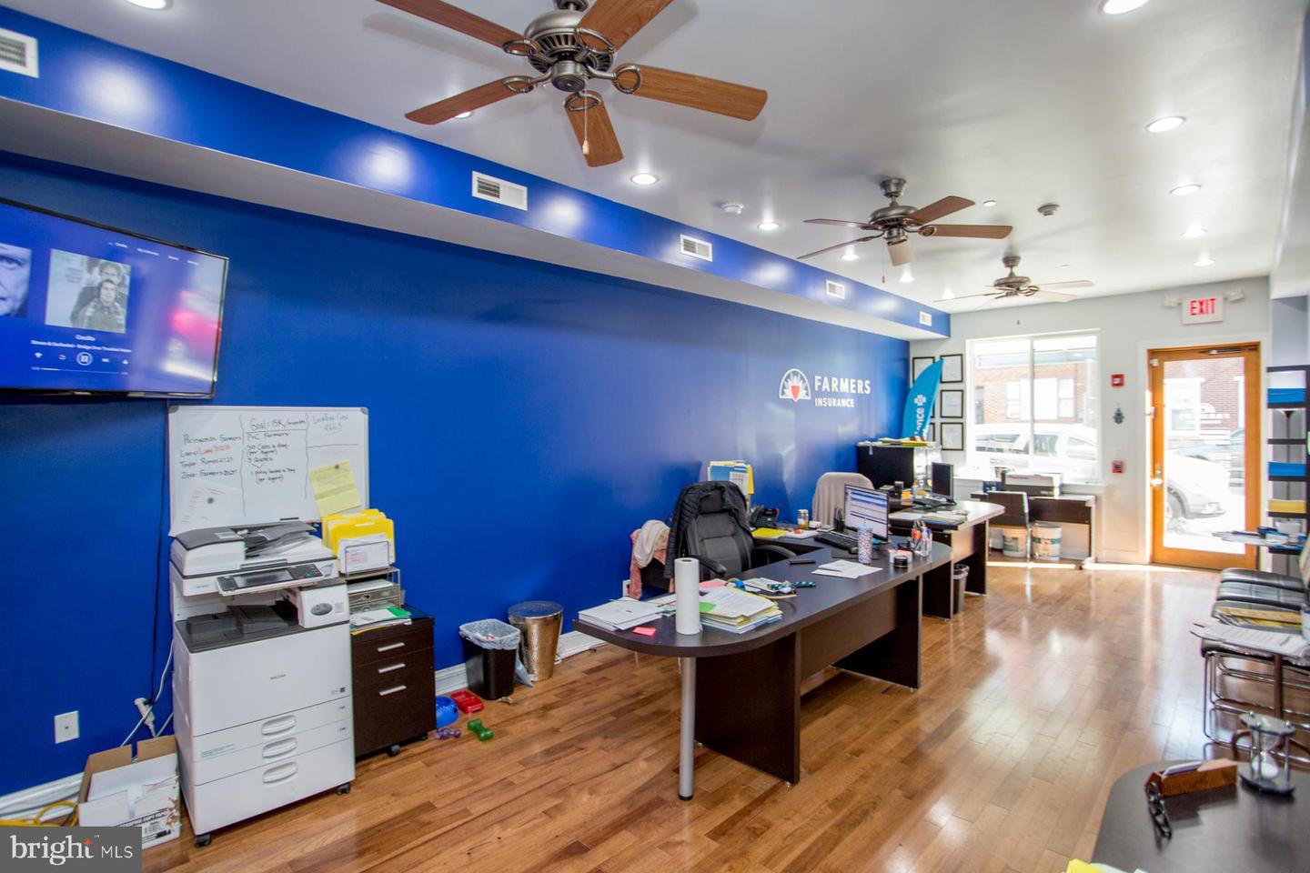 1860 Frankford Ave Property Photo 12