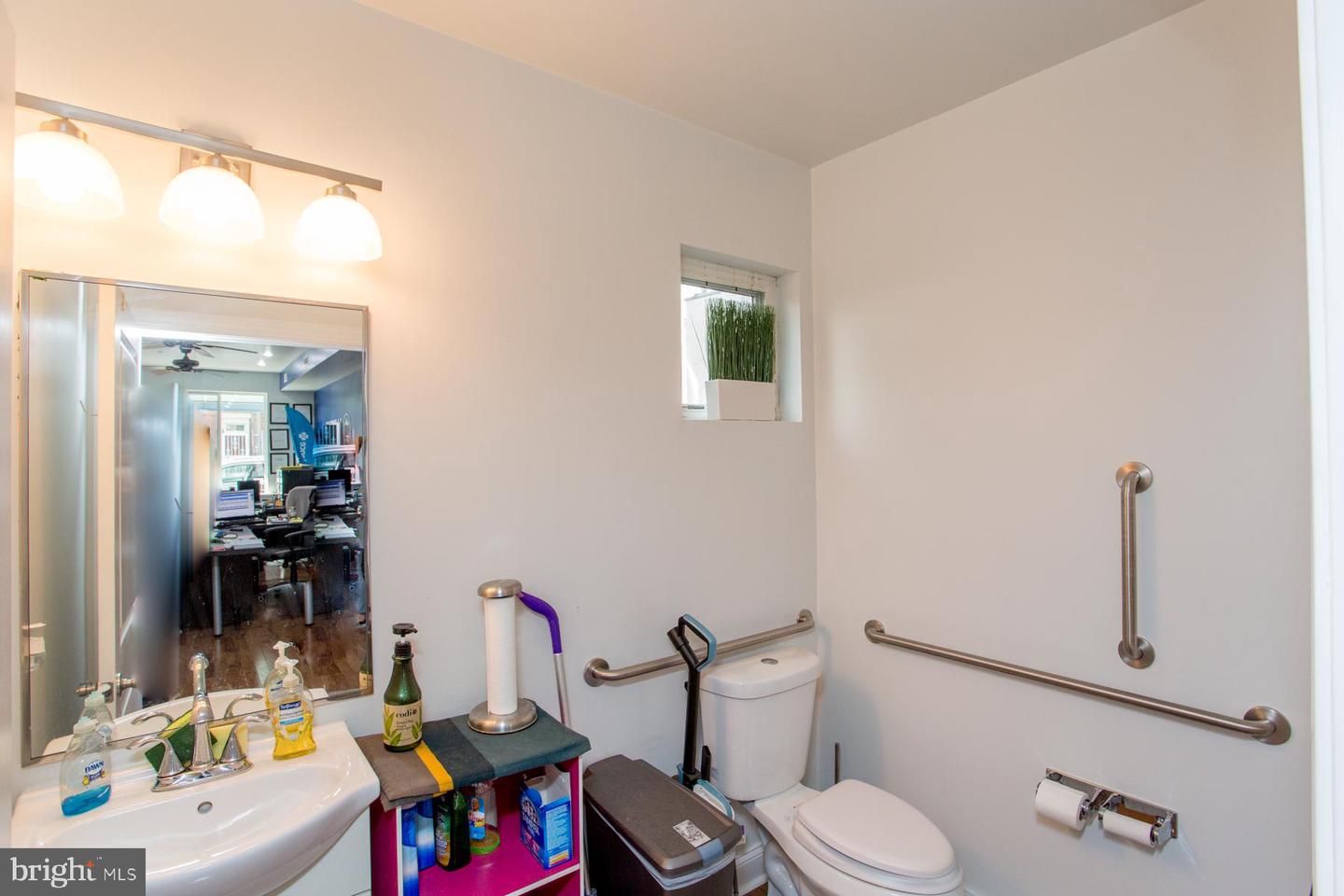1860 Frankford Ave Property Photo 15