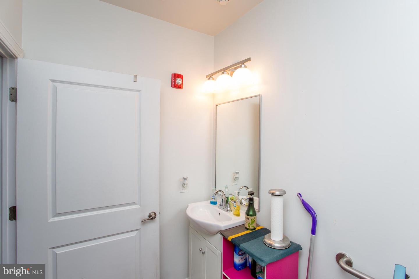 1860 Frankford Ave Property Photo 16