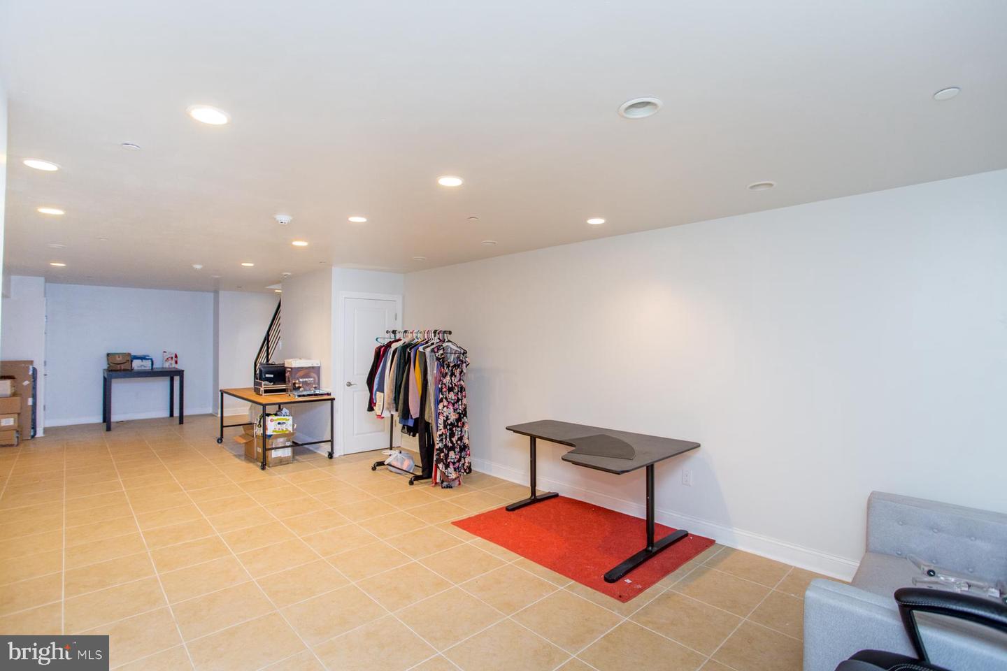 1860 Frankford Ave Property Photo 22