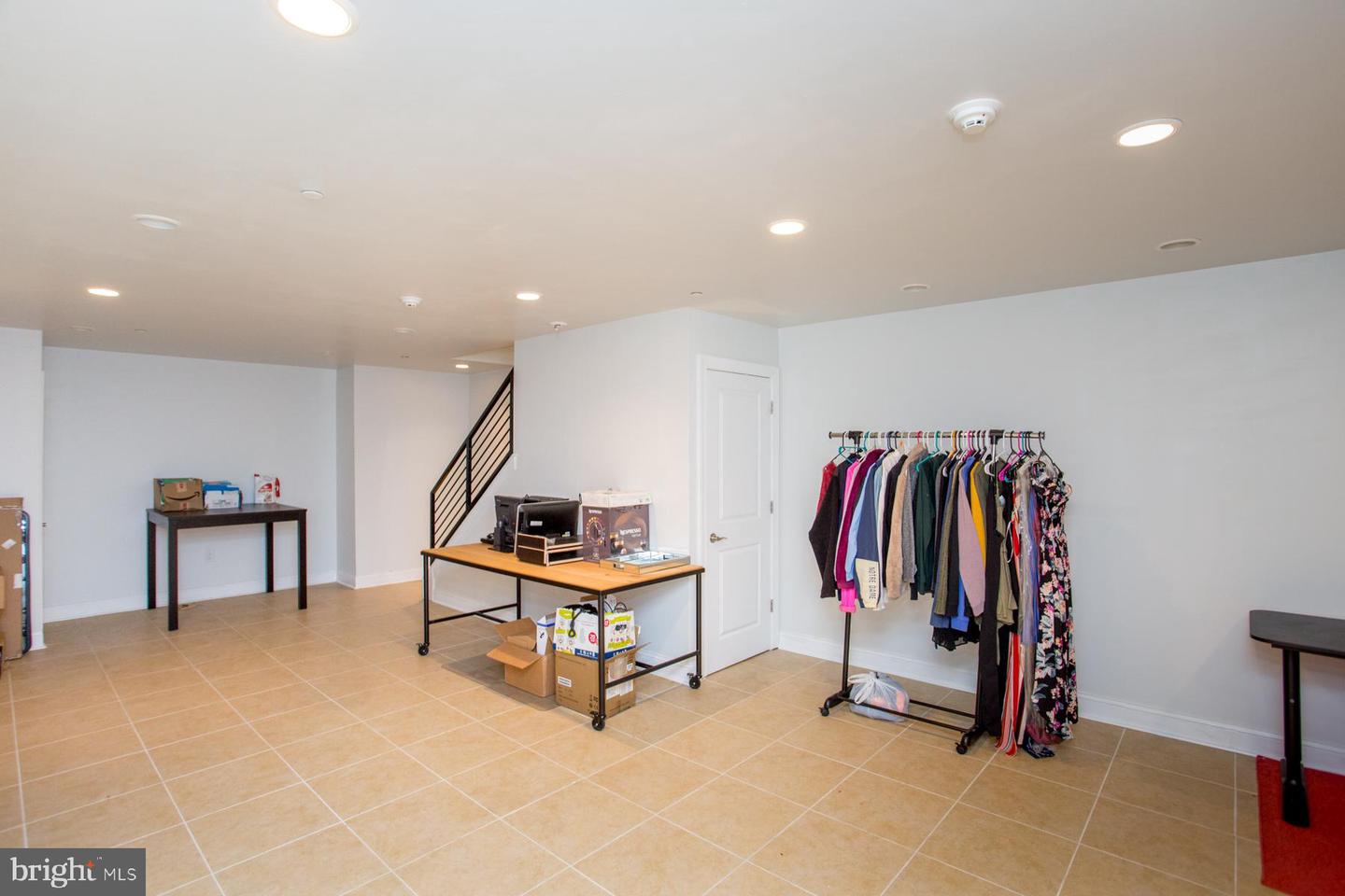 1860 Frankford Ave Property Photo 24