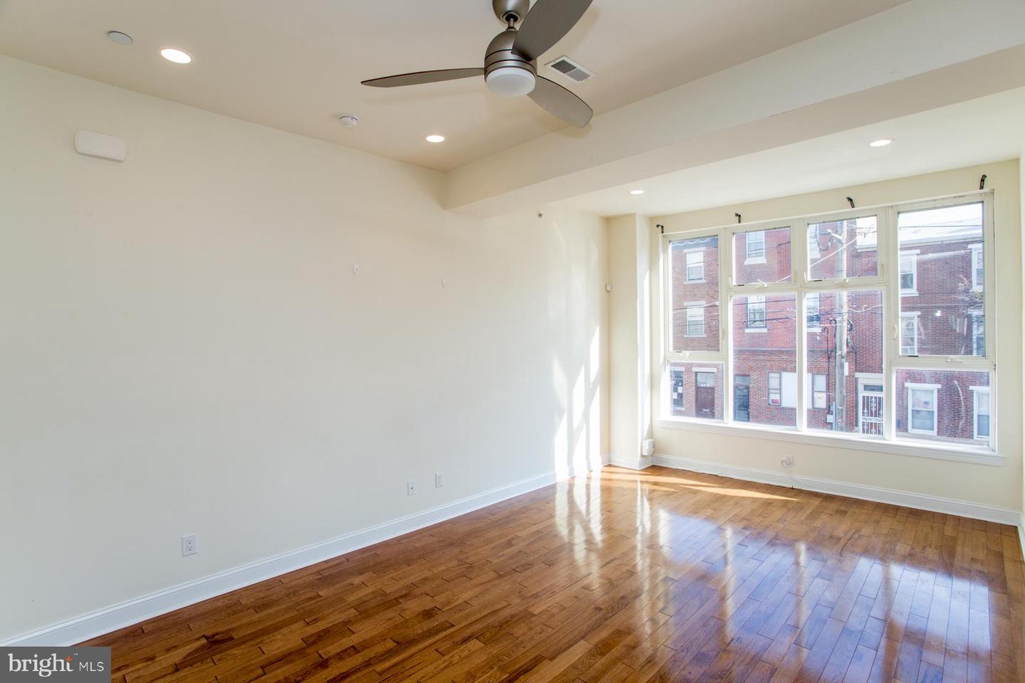 1860 Frankford Ave Property Photo 34