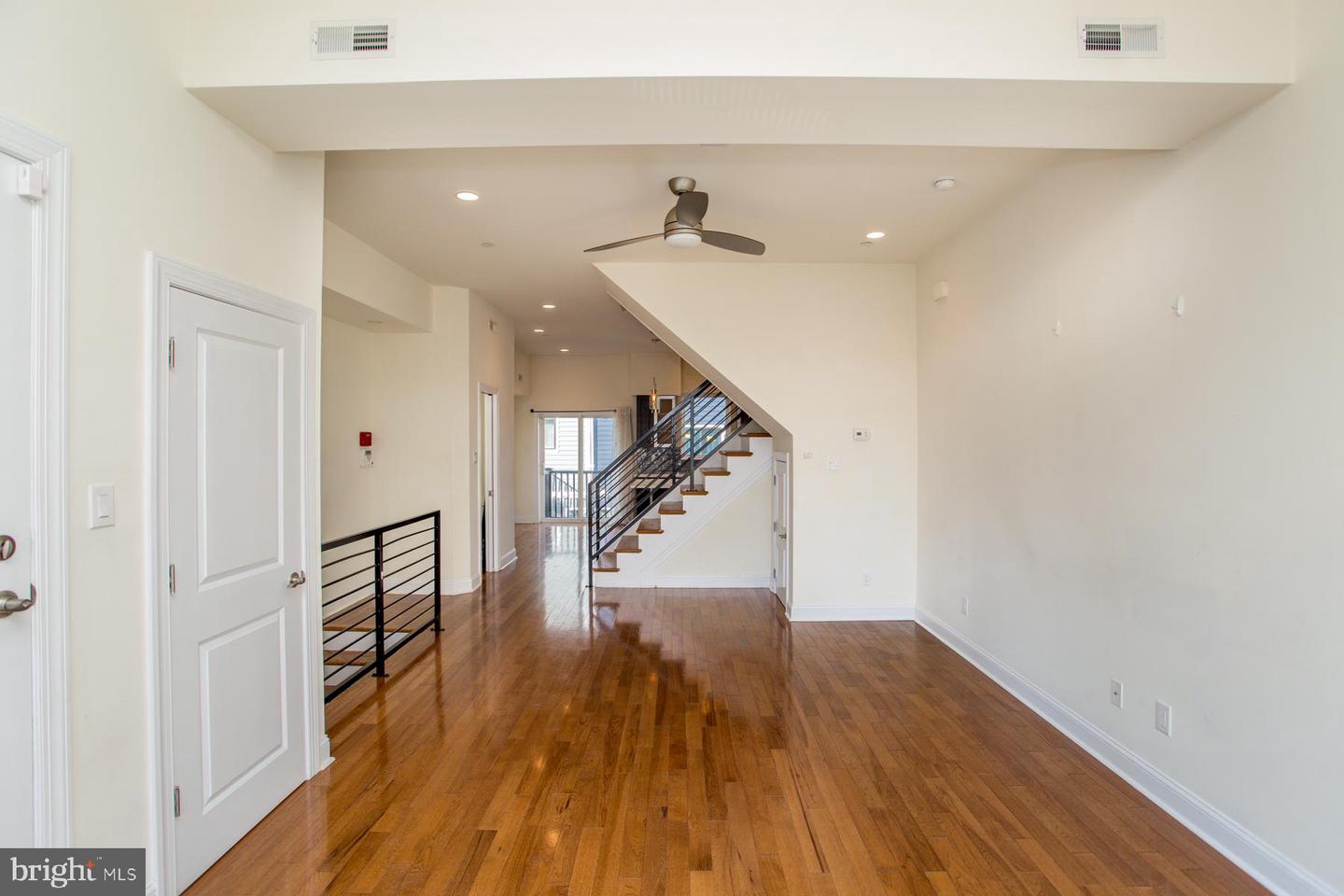 1860 Frankford Ave Property Photo 36