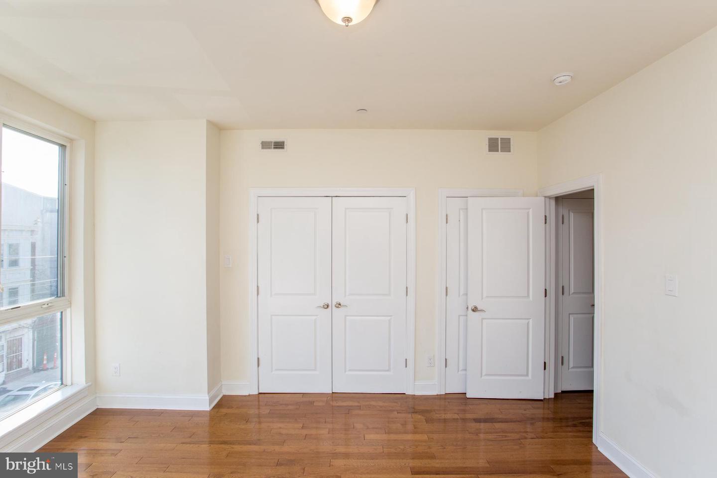 1860 Frankford Ave Property Photo 49