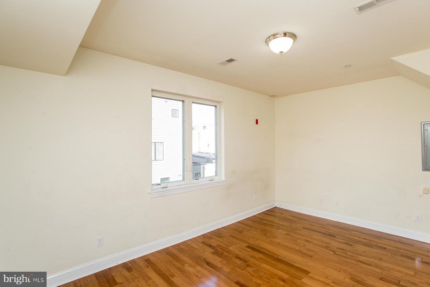 1860 Frankford Ave Property Photo 58