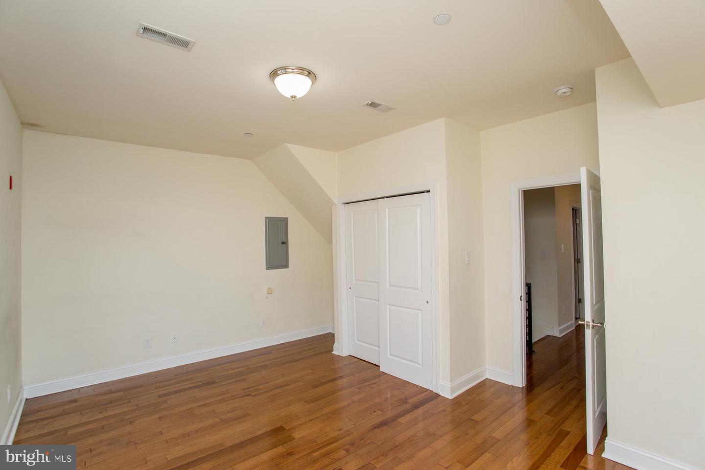 1860 Frankford Ave Property Photo 60