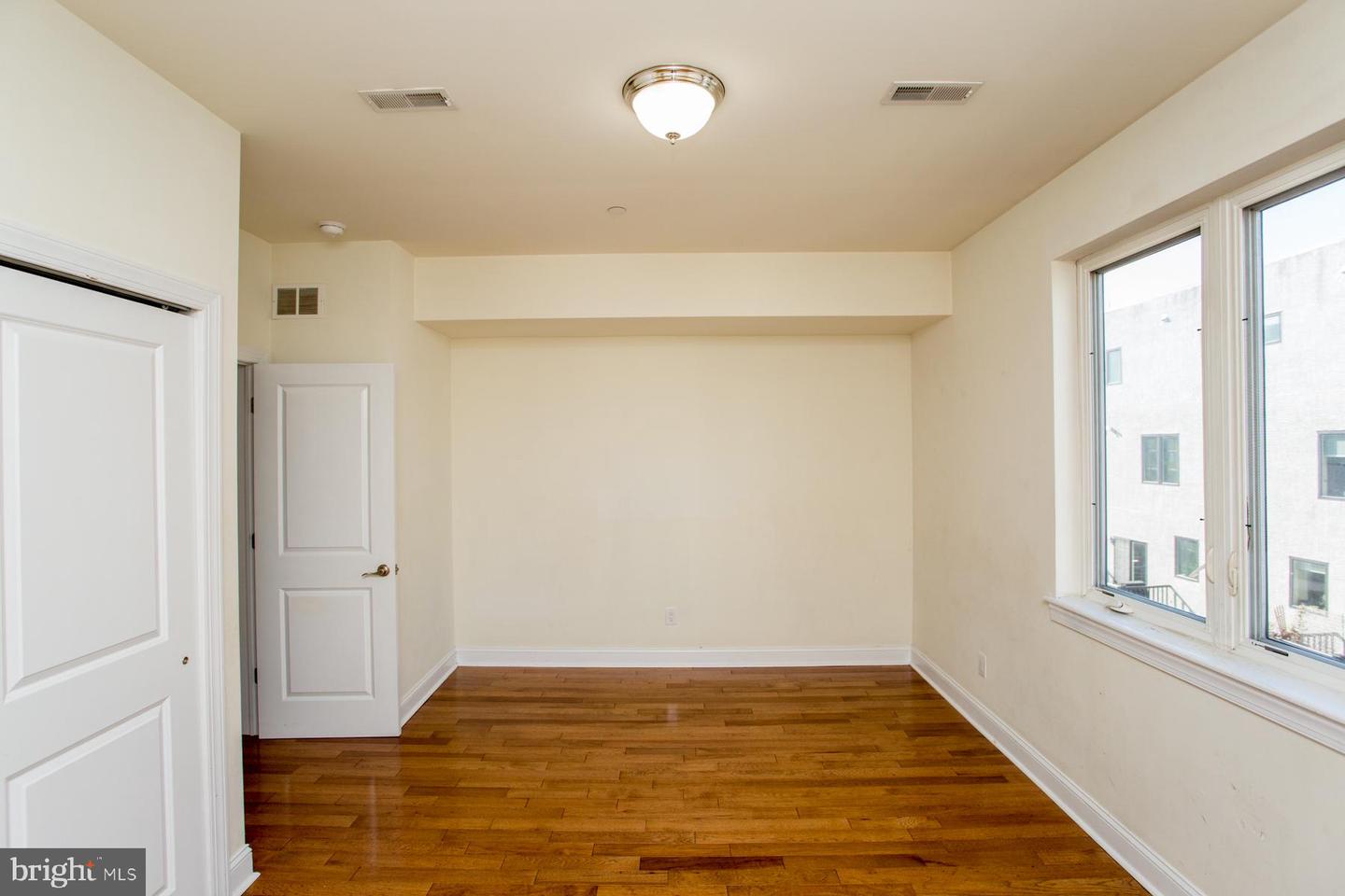 1860 Frankford Ave Property Photo 63