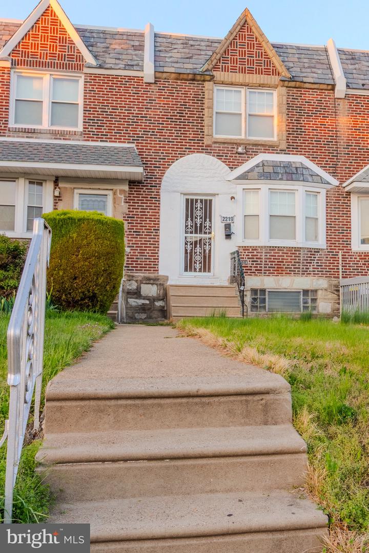 2219 Friendship St Property Photo 1