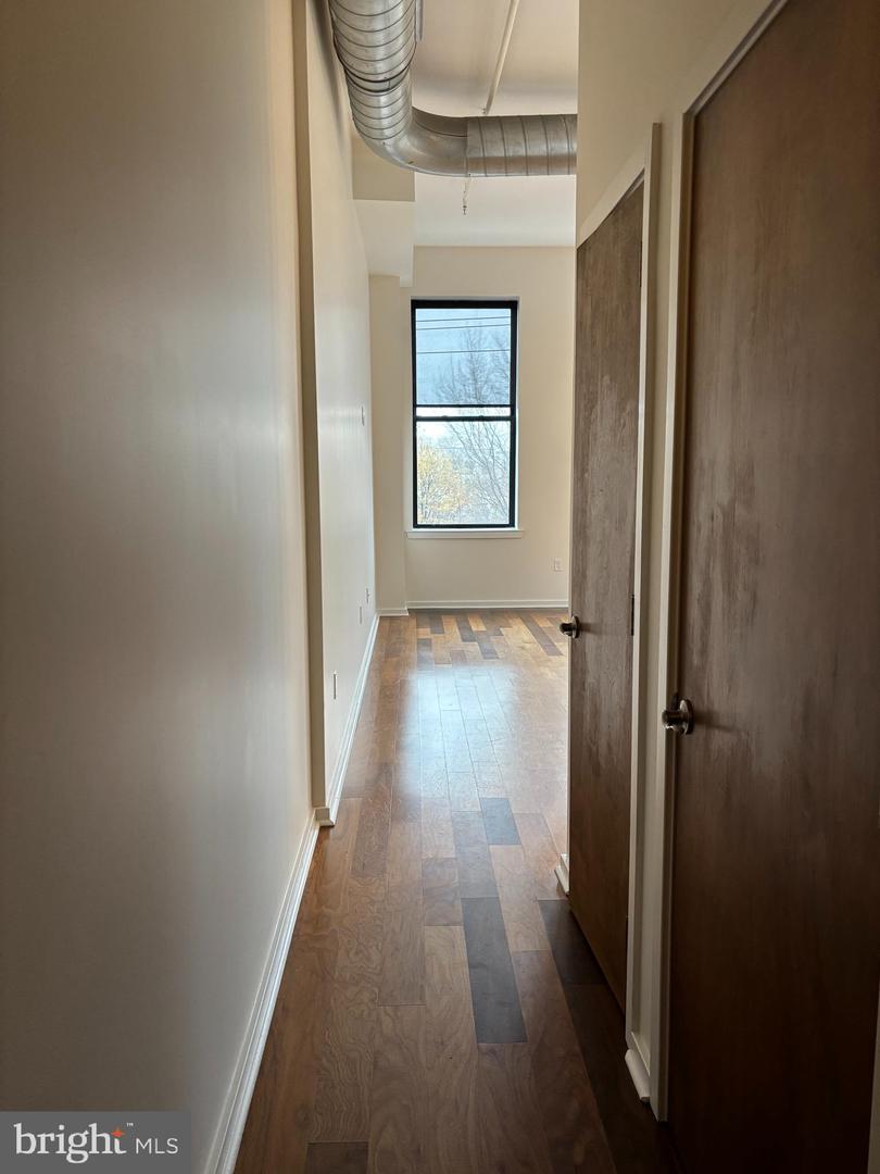 926 N 3rd St #3d Property Photo 4