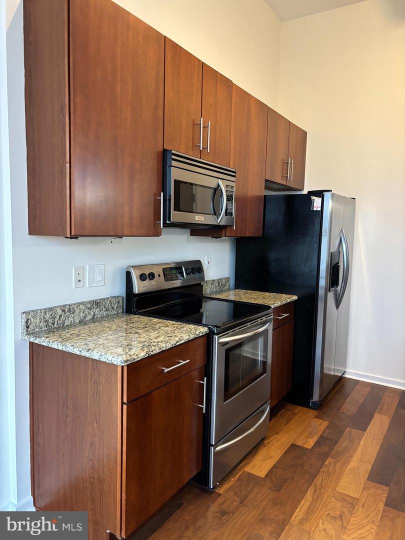 926 N 3rd St #3d Property Photo 7
