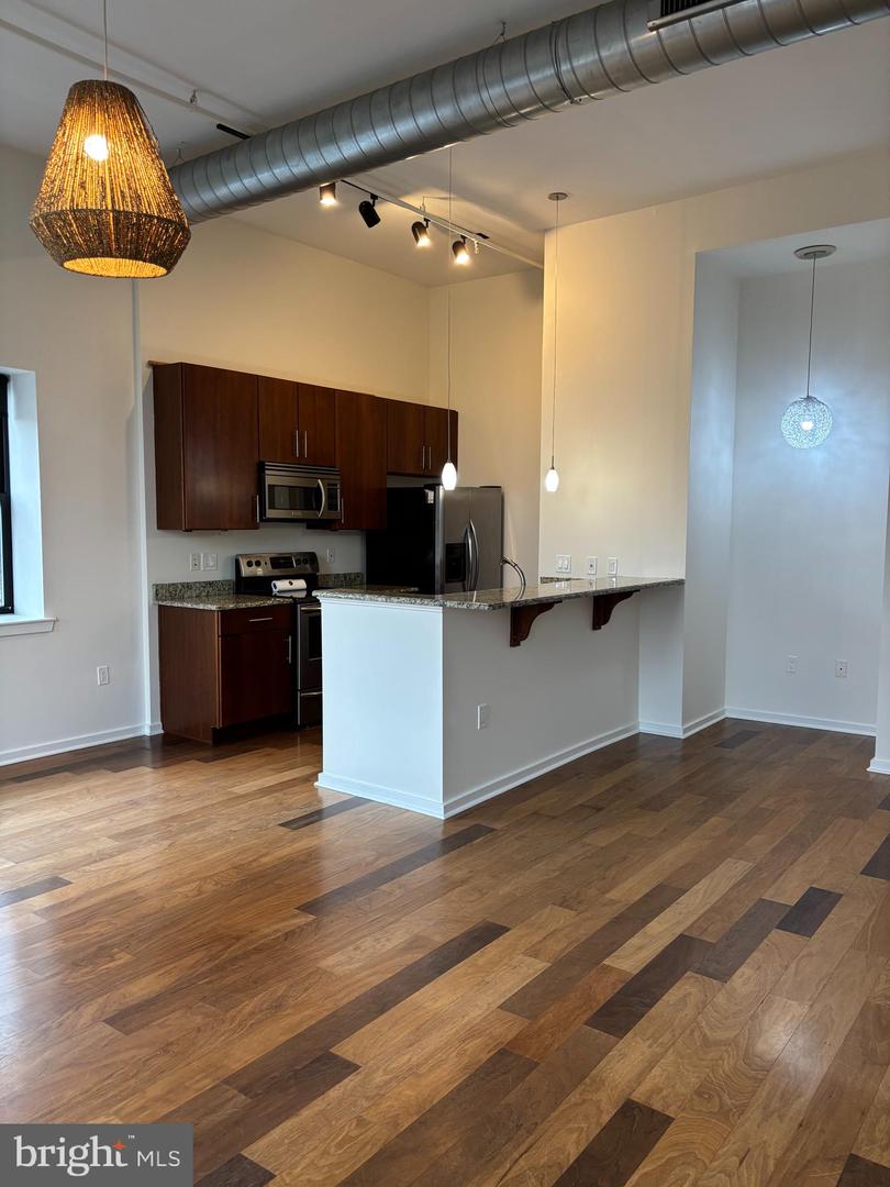 926 N 3rd St #3d Property Photo 9