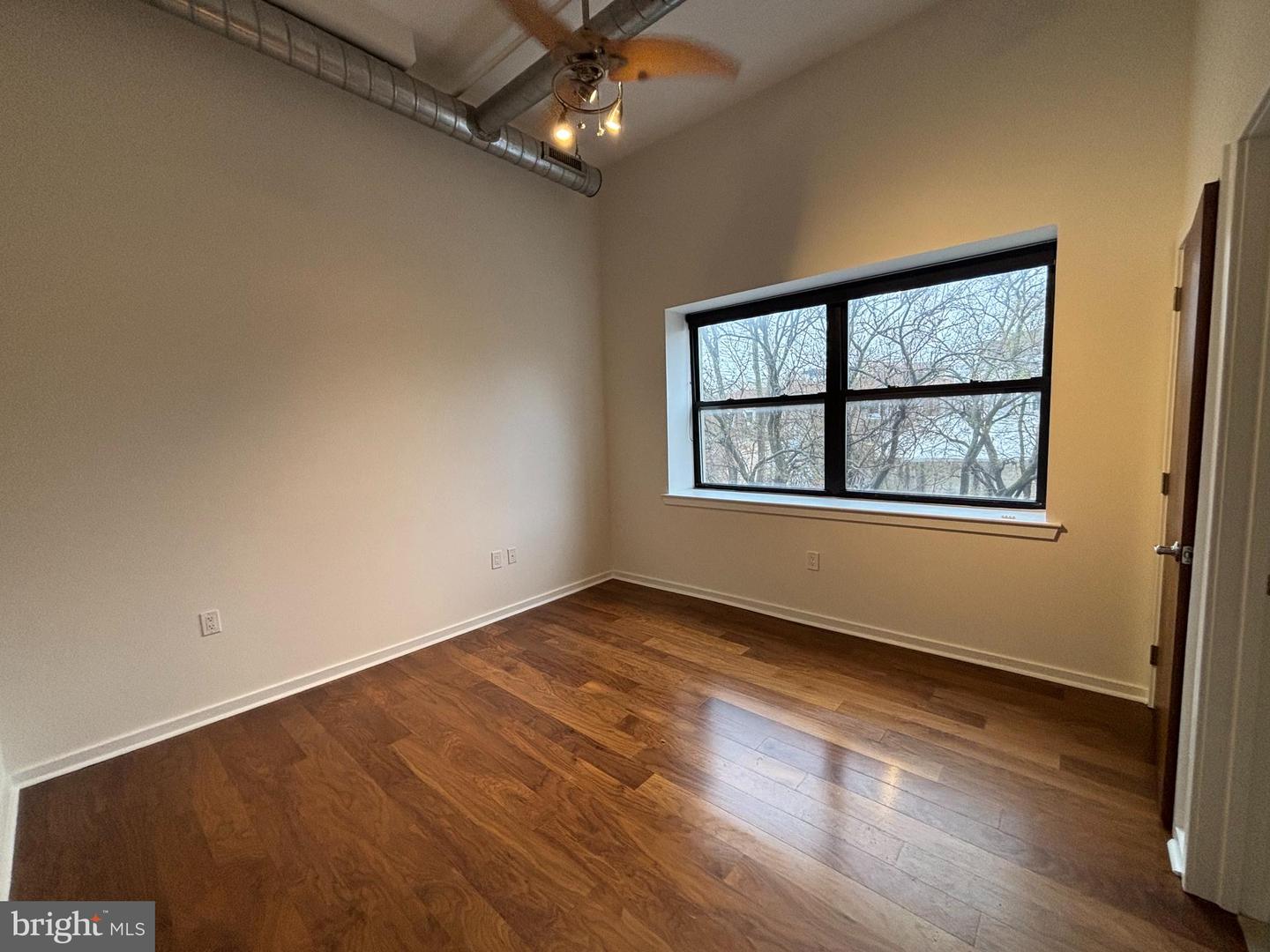 926 N 3rd St #3d Property Photo 11