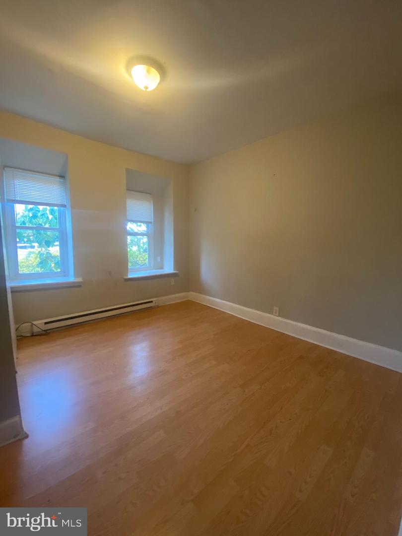 1705 W Erie Ave Property Photo 2