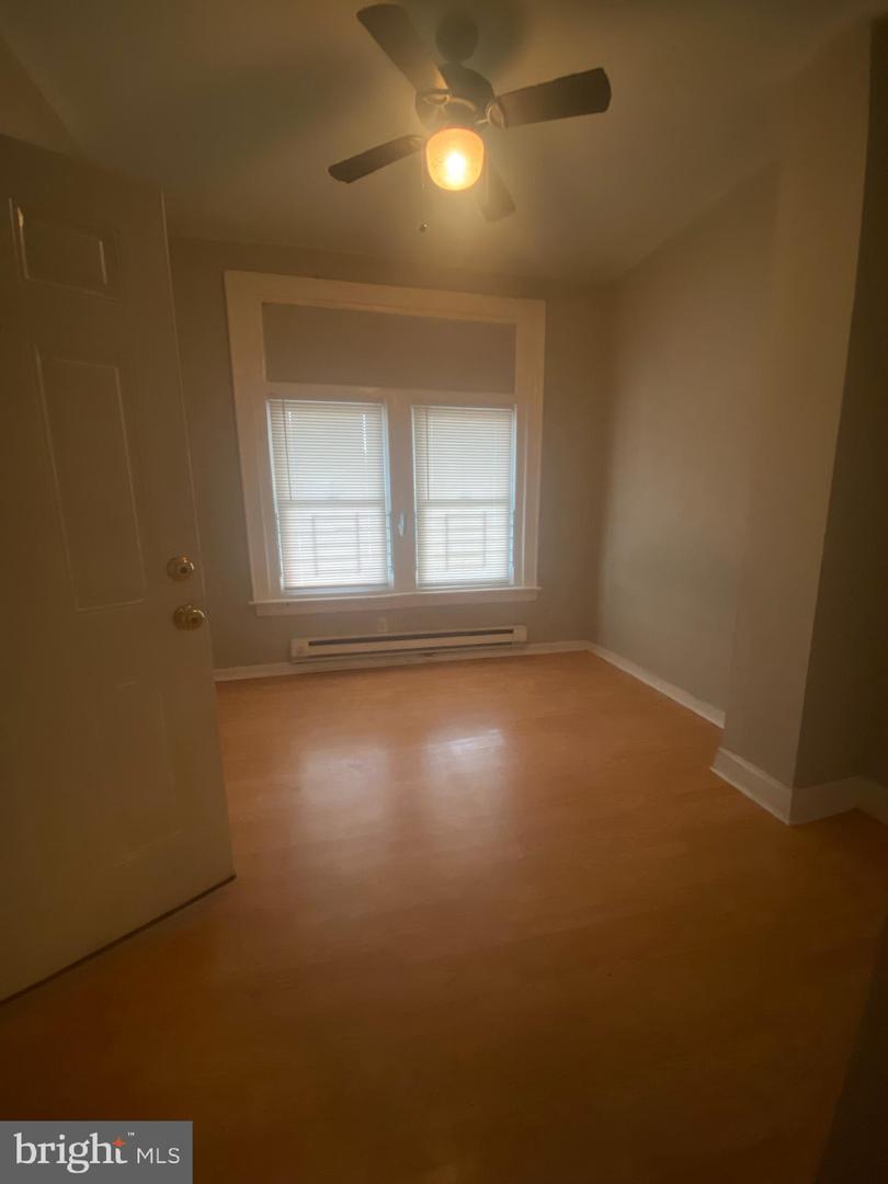 1705 W Erie Ave Property Photo 3