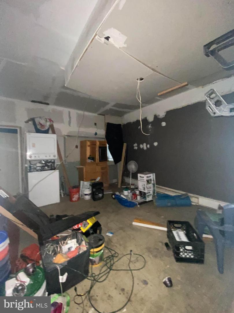 1705 W Erie Ave Property Photo 7