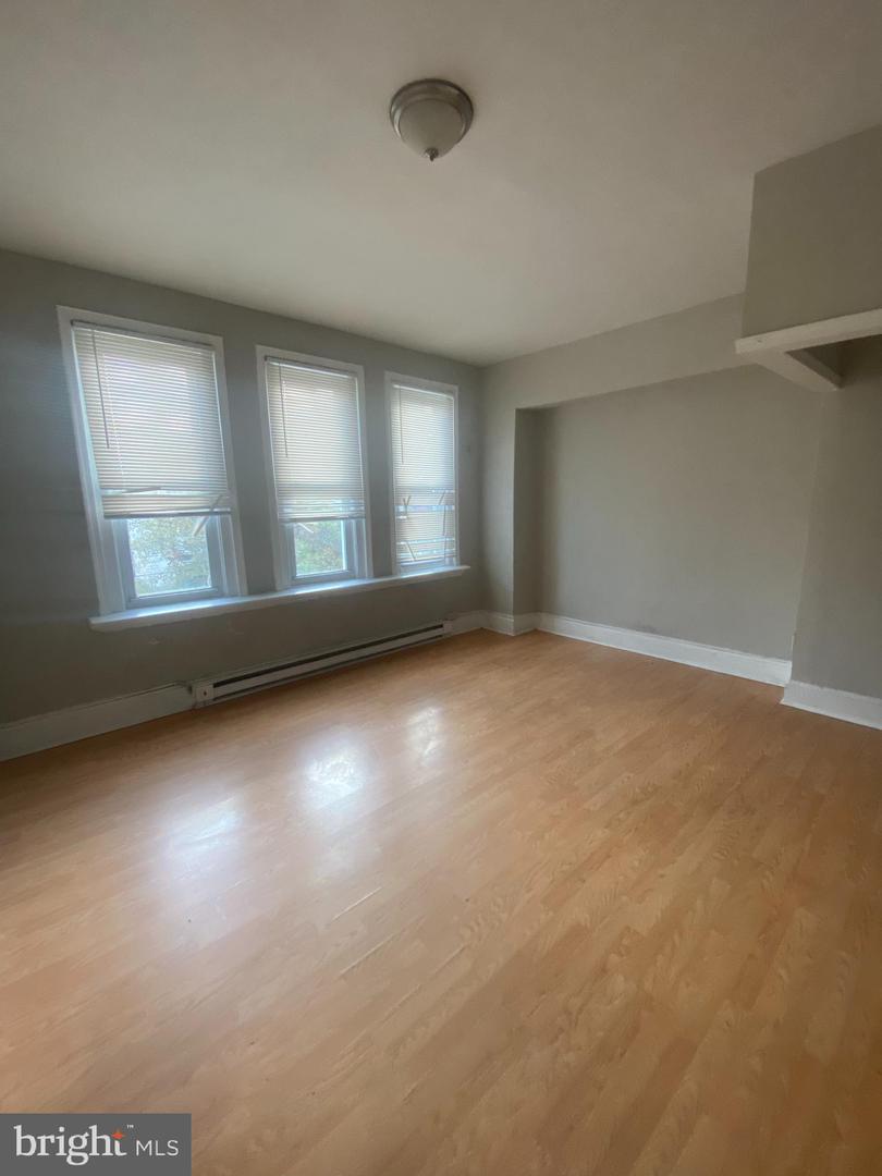 1705 W Erie Ave Property Photo 13