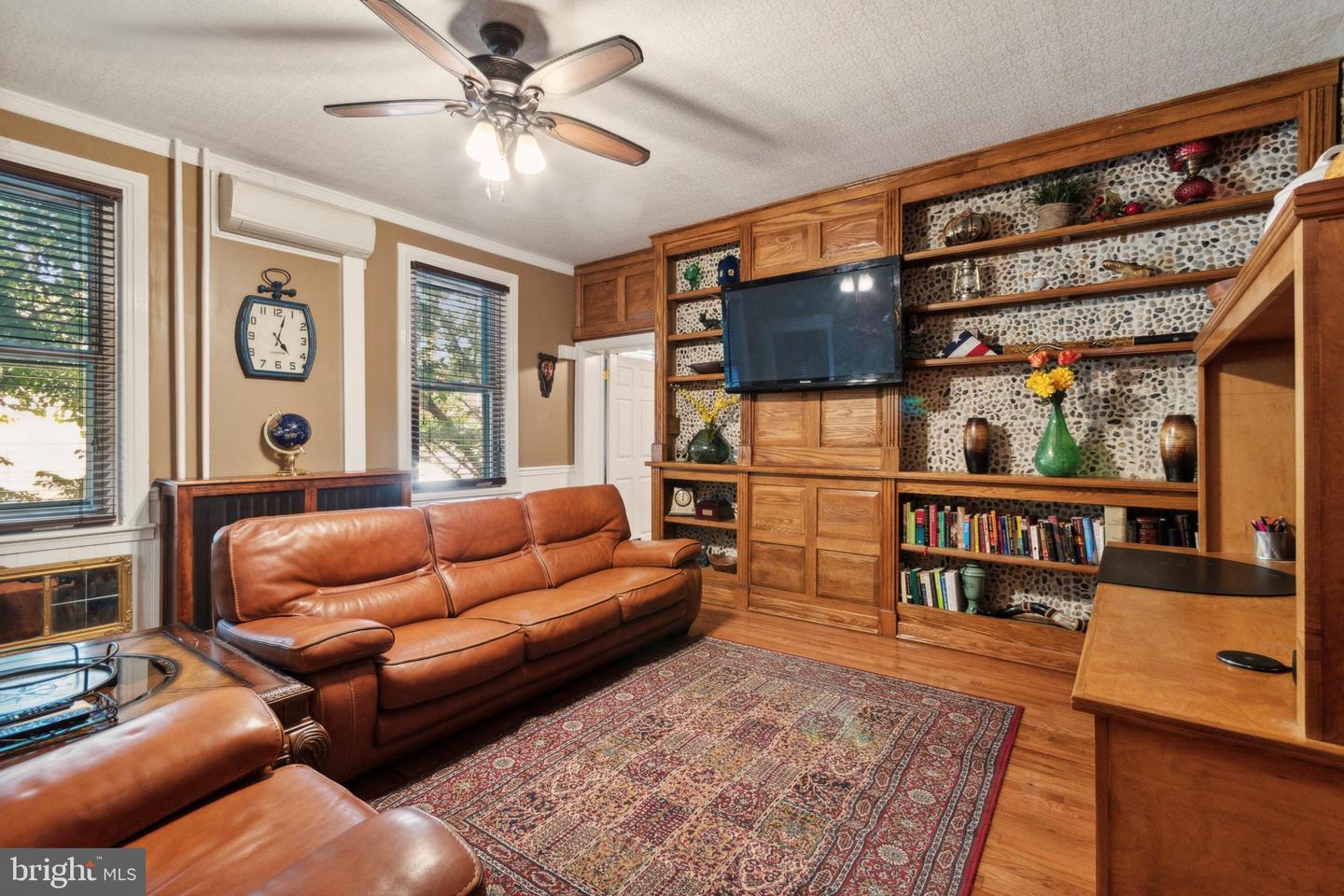2534 E Somerset St Property Photo 15