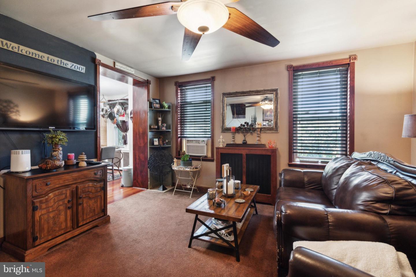 2534 E Somerset St Property Photo 32