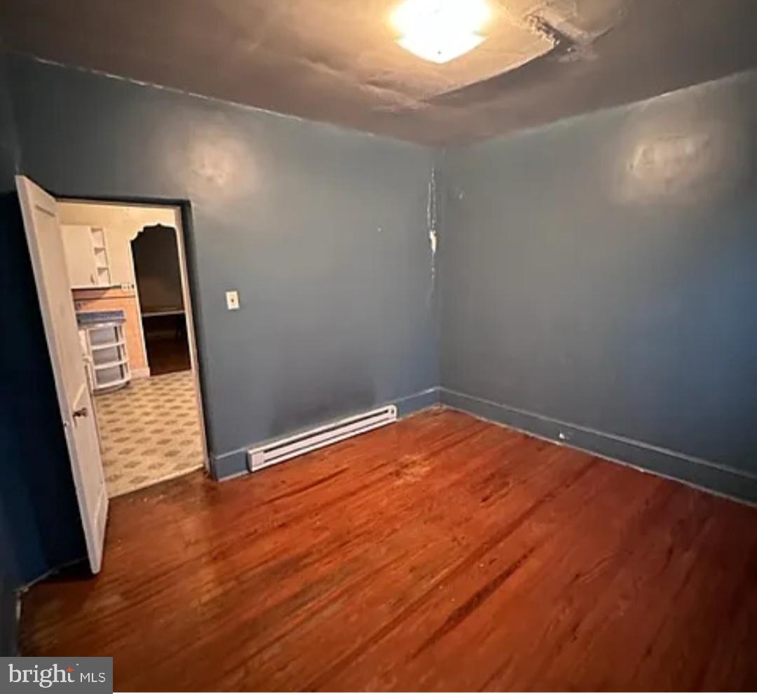 1911 Mckean St Property Photo 3