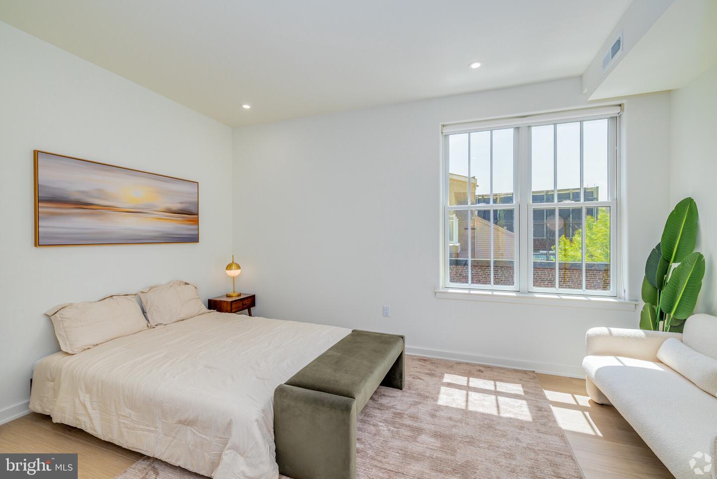 416 Vine St #206 Property Photo 6