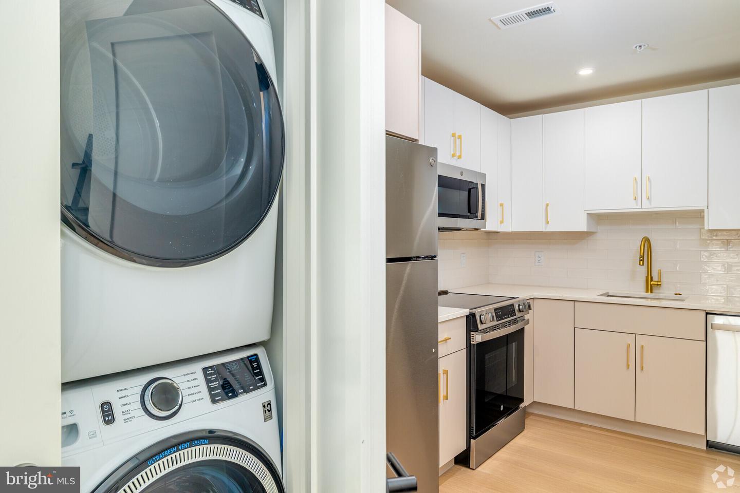 416 Vine St #206 Property Photo 10