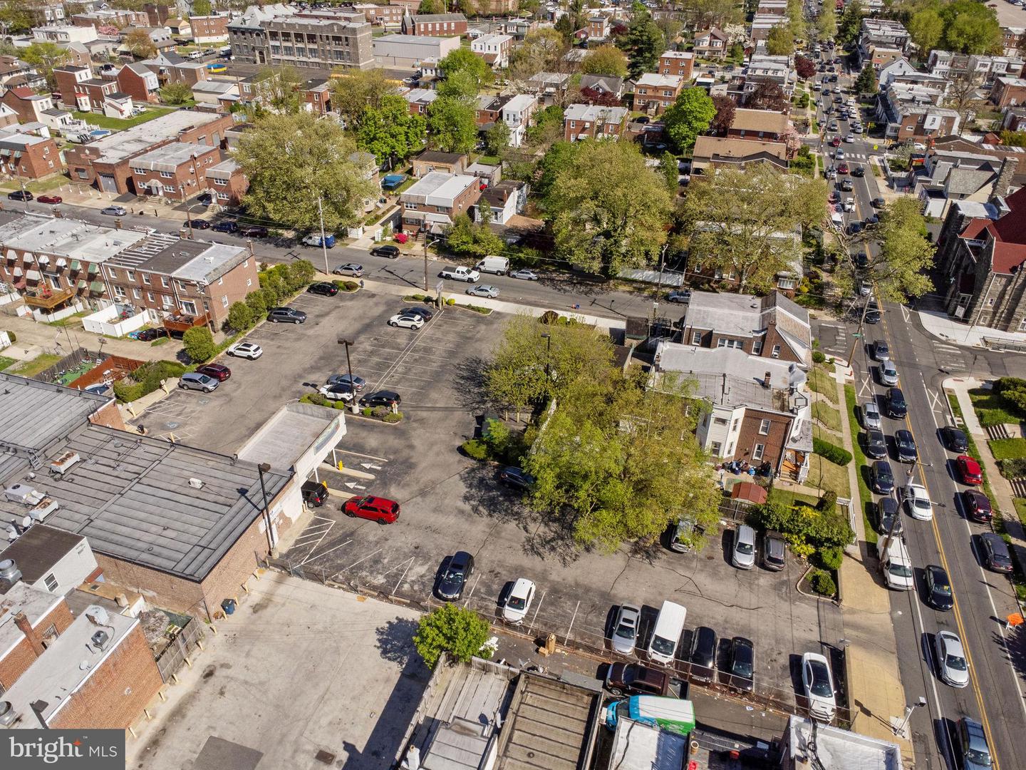 6423-25 Rising Sun Ave Property Photo 4