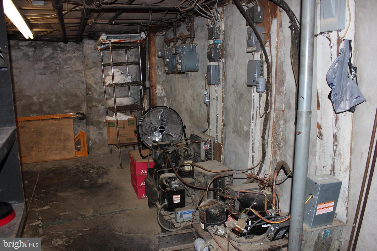 752 E Tioga St Property Photo 37