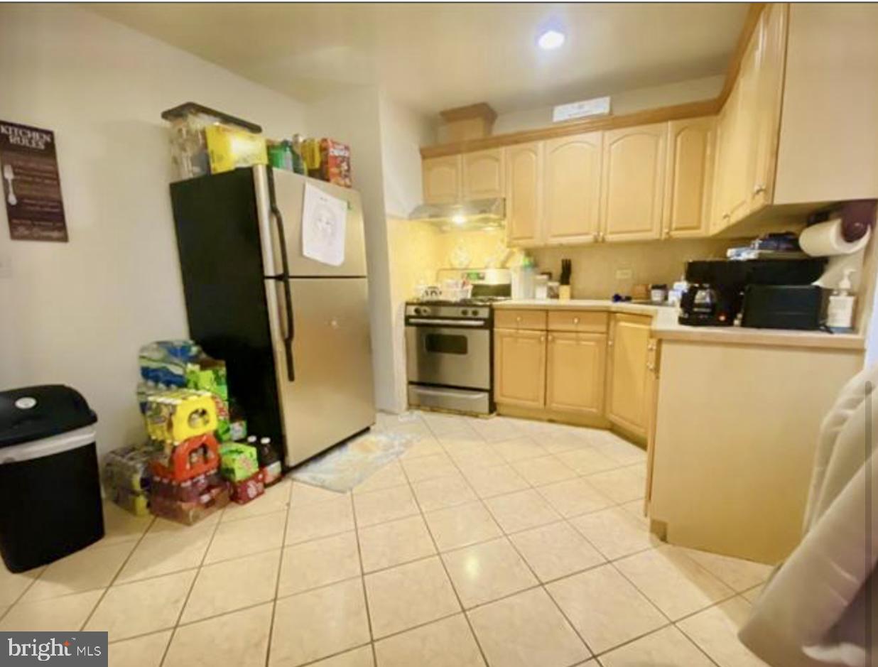4427 N 5th St Property Photo 5