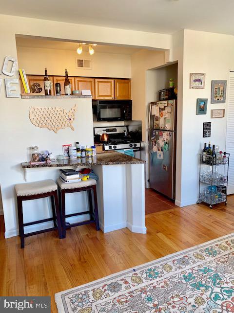 1520 Kater St #b Property Photo 5