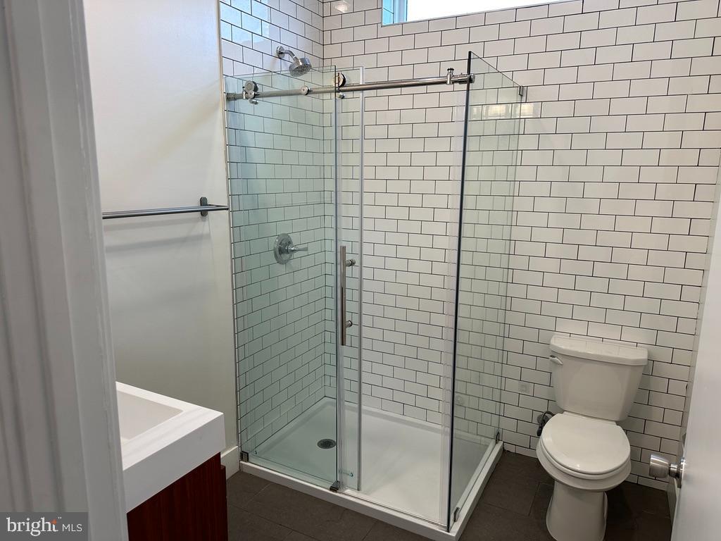 907 Leland St Property Photo 16