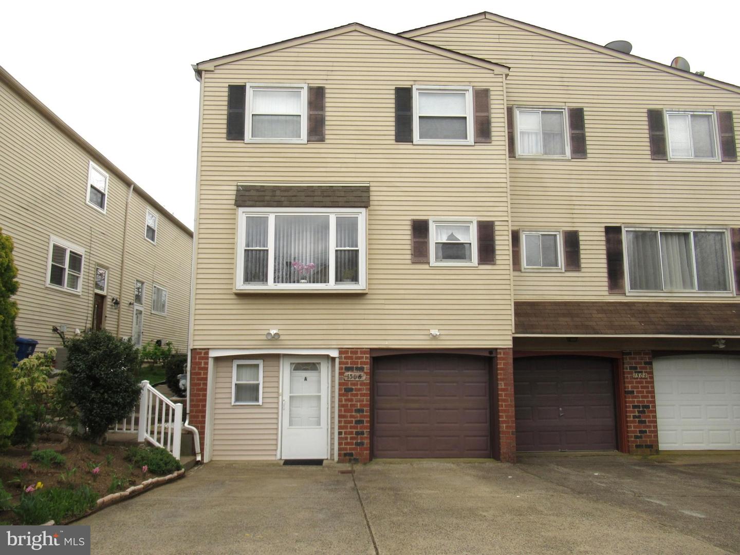 1506 Stoney Ln #b Property Photo 1
