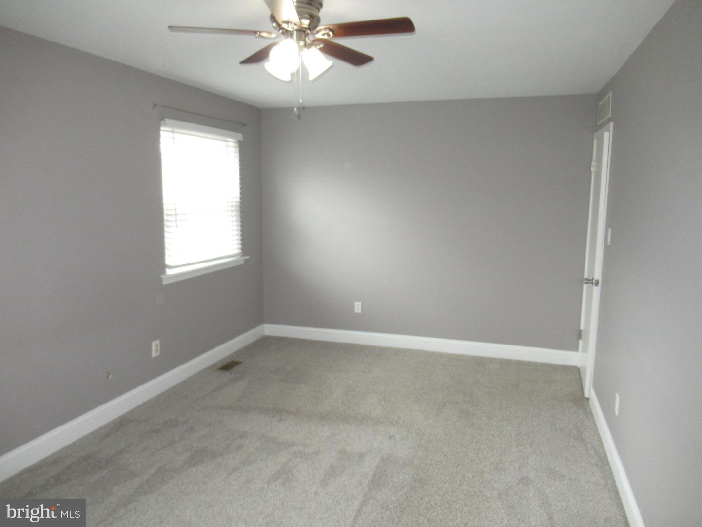 1506 Stoney Ln #b Property Photo 5