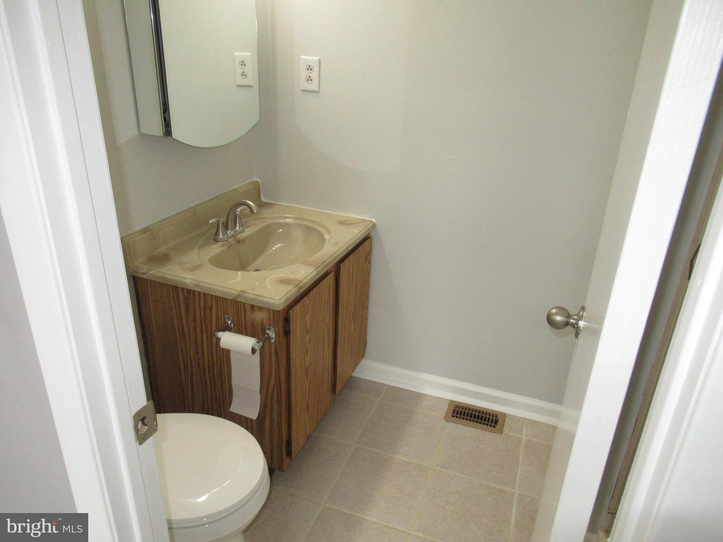 1506 Stoney Ln #b Property Photo 6